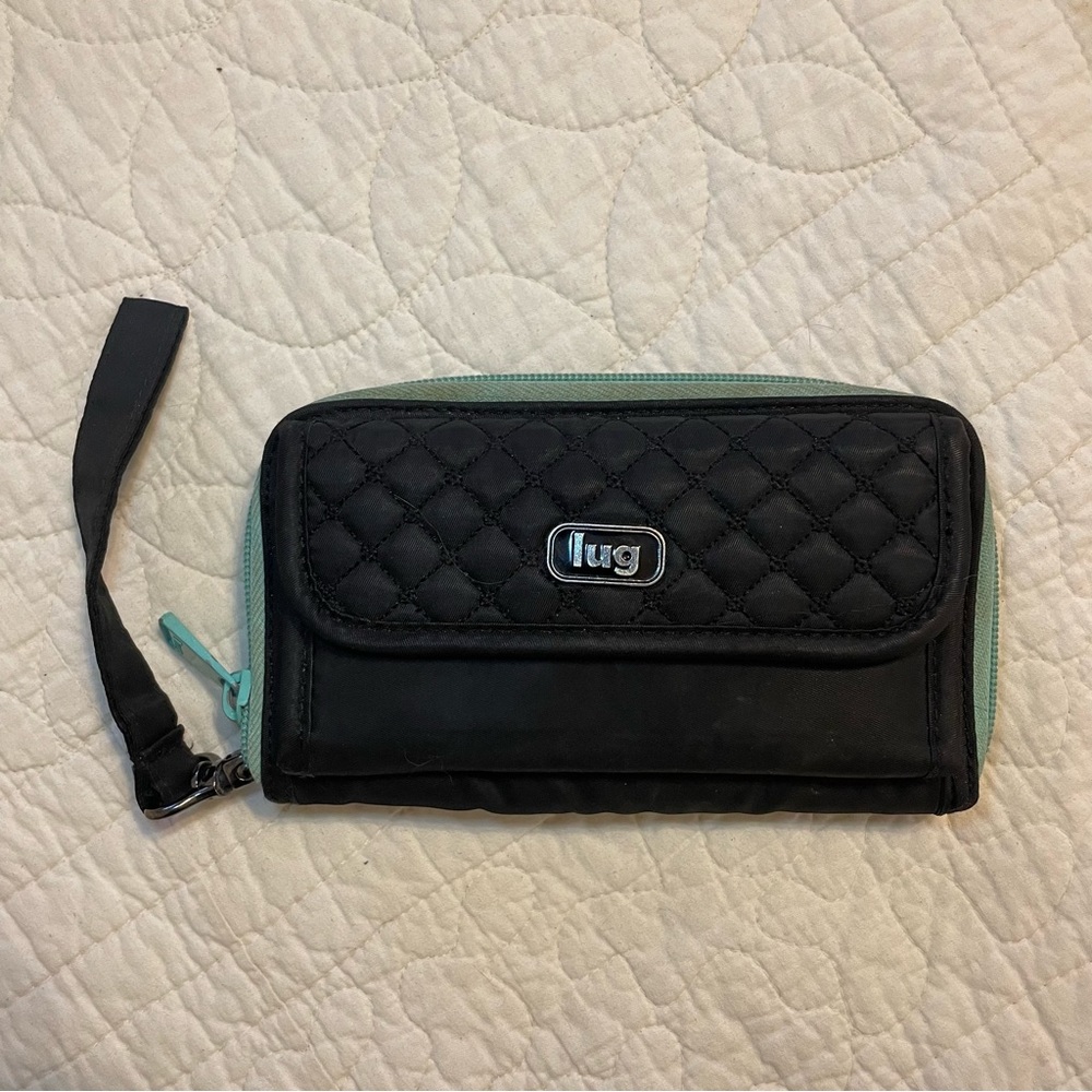 Lug Kickflip Convertible Wallet - Picture 9 of 9